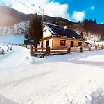 بيت للعطل U Petrenkov *